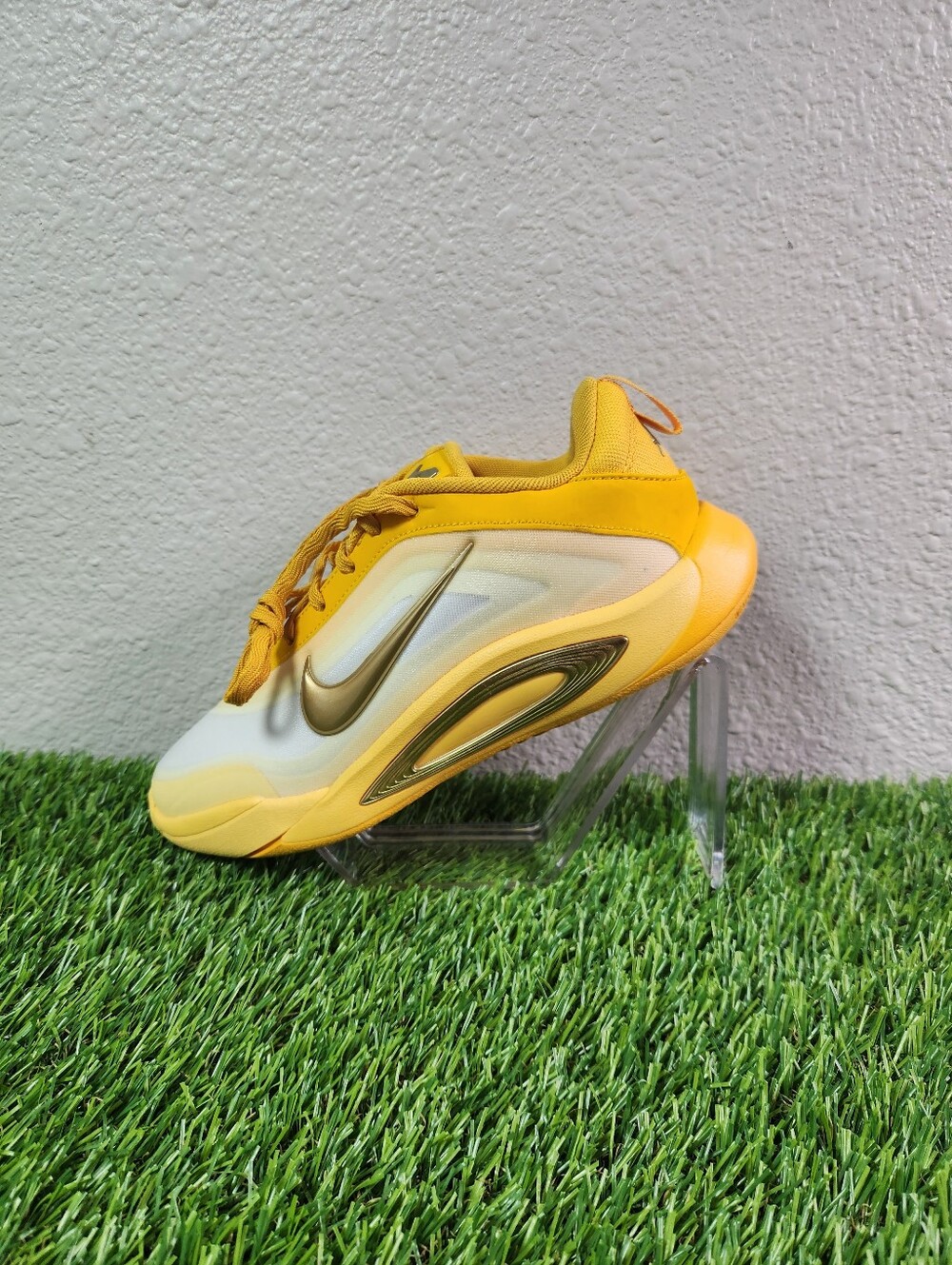 Nike A'One University Gold Metallic Gold HF7001 700 Kids Size 4Y - Brand New